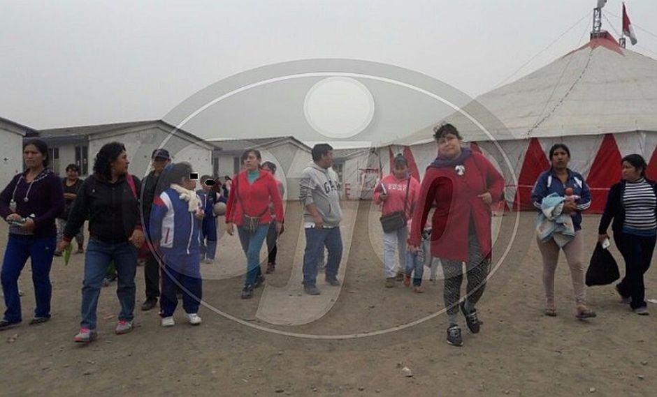 Padres protestan por circo instalado dentro de colegio en Carabayllo