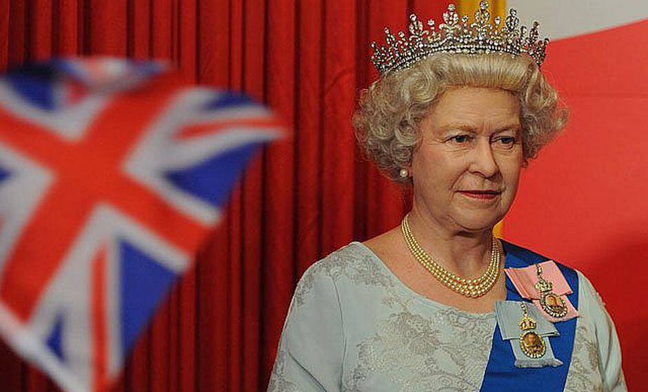 La reina Isabel, todavía convaleciente, falta a la misa de Año Nuevo