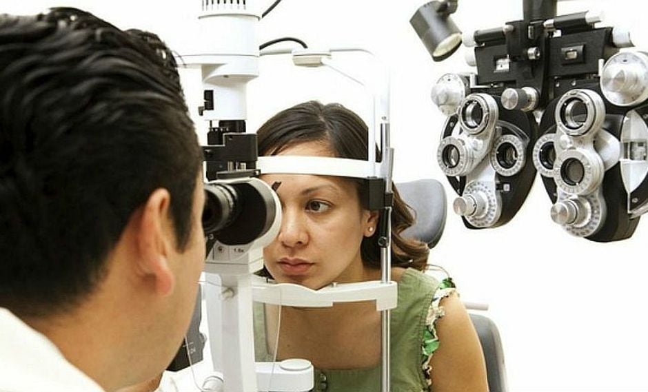 Examen de ojo para la detección de la hipertensión arterial