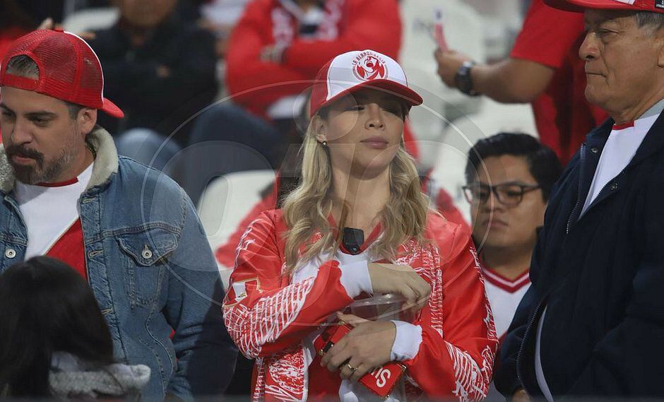 Sheyla Rojas se hace presente en el Estadio Nacional con Pedro Moral
