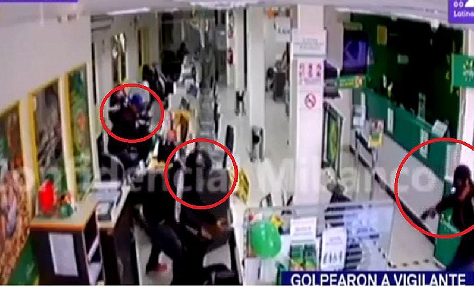 Tres delincuentes armados se llevan S/ 10 mil tras asaltar banco en Paita (VIDEO)