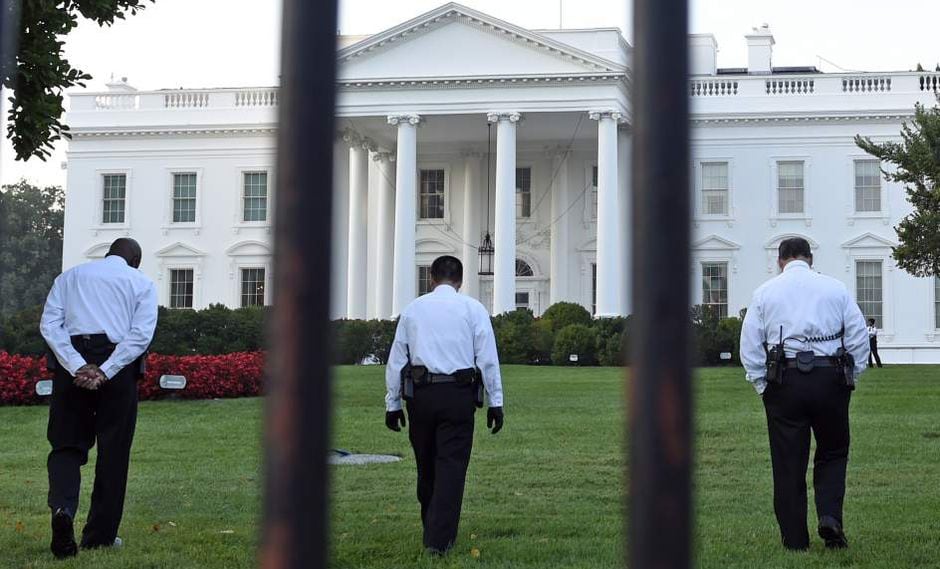 Estados Unidos: Hombre intentó saltar la reja de la Casa Blanca y esto le sucedió