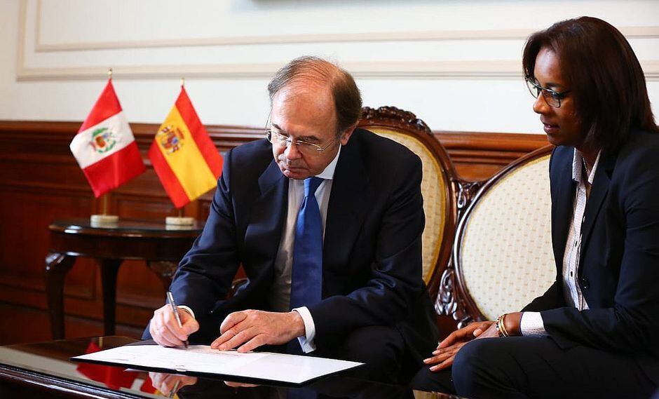 Leyla Chihúan se reúne con el presidente del Senado de España para firmar acuerdo