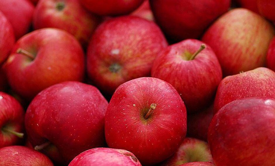 Científicos descubren que molécula en manzana alarga la vida hasta 5 años