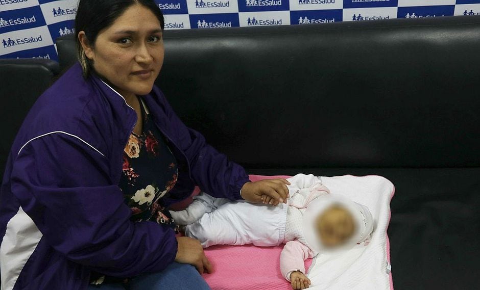 Bebé de dos meses de nacida necesita trasplante de hígado para vivir