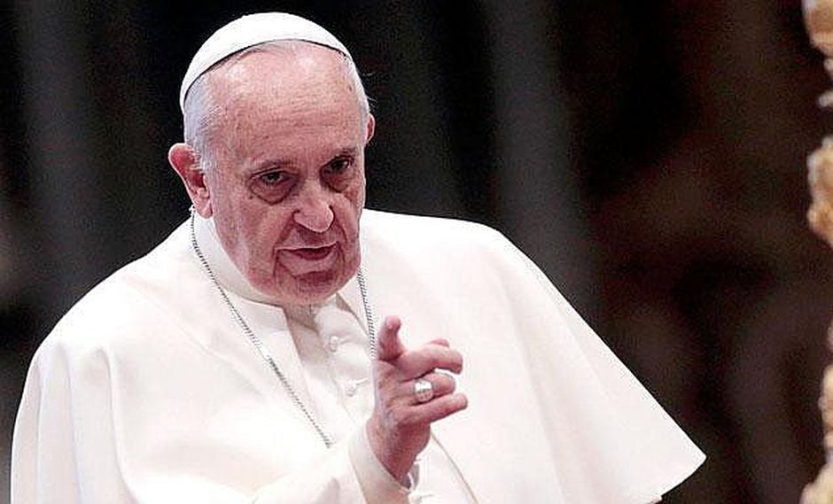 Papa Francisco: Existe una guerra mundial para destruir el matrimonio
