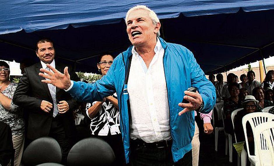 Castañeda no acudió a citación de comisión de Transportes del Congreso