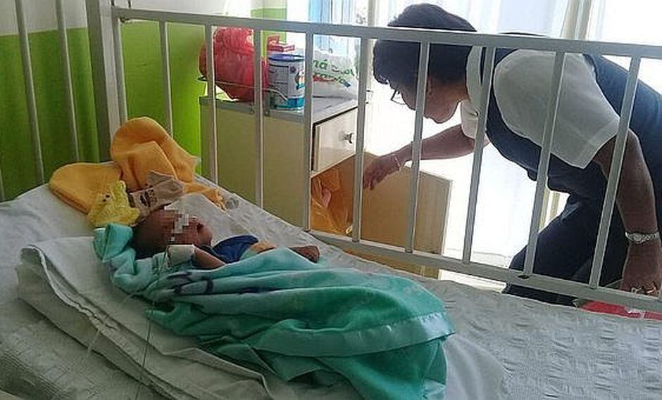 Abuelita lleva a nieto recién nacido a hospital y lo abandona con enfermedad