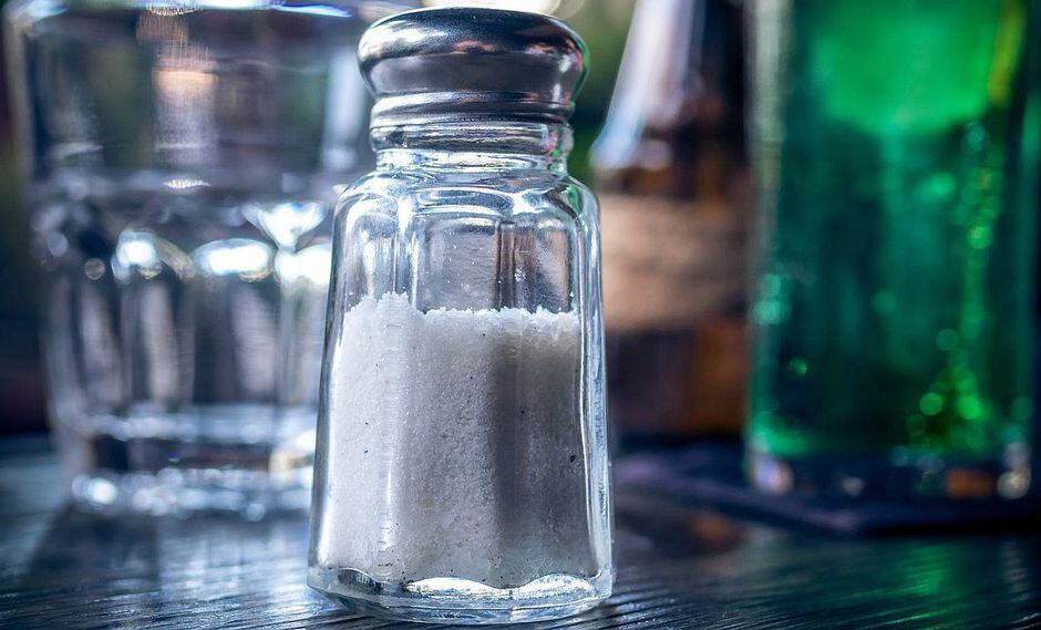 Estudios descubren que el 90% de las marcas de sal de mesa tienen un peligroso componente