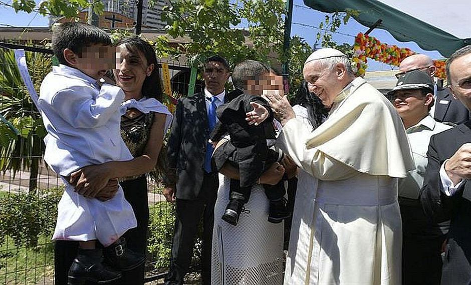 Papa Francisco lamentó los casos de abuso a niños por parte del clero en Chile