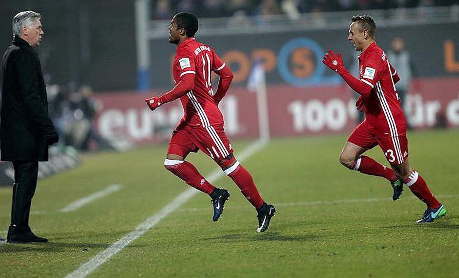 Bundesliga: Douglas Costa permite al Bayern llegar líder contra Leipzig