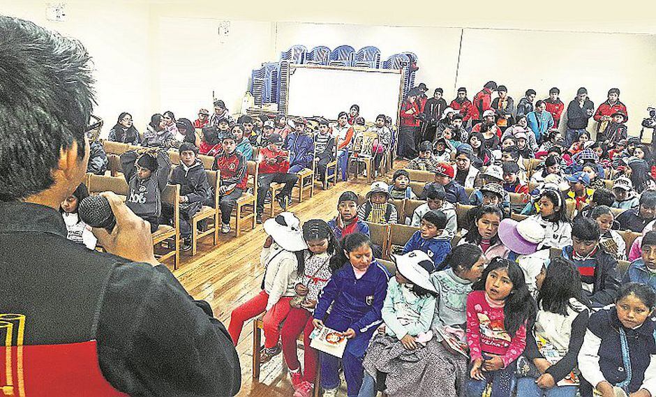 Sicuri, música y alma del bambú que enorgullece a Puno