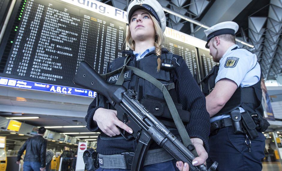 Atentados en Bruselas: Estados Unidos refuerza seguridad en aeropuertos