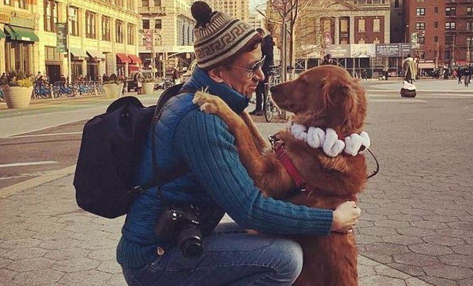 Ella es Loubie, la perrita que regala abrazos en Nueva York