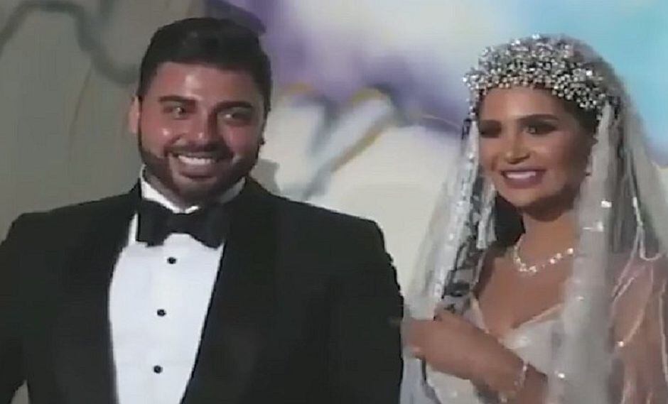 Insólita boda: los novios son los muñecos de la torta (VIDEO)