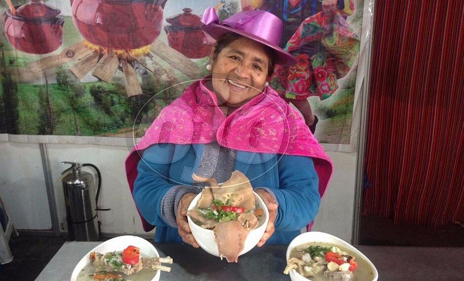 Invierno en Lima: ciudadanos combaten el frío con sopa de cuy (VIDEO)