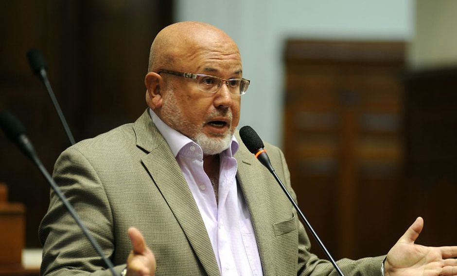 Carlos Bruce confirma rumor de maltrato que recibió por parte de Eliane Karp